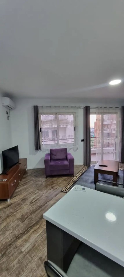 Tirane, shitet apartament 1+1 Kati 2, 150.000 € 