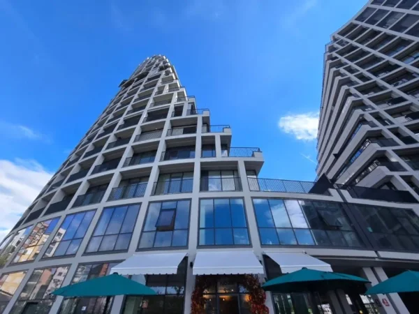 Tirane, shitet dyqan Kati 0, 193 m² (LAKE VIEW LIQENI)