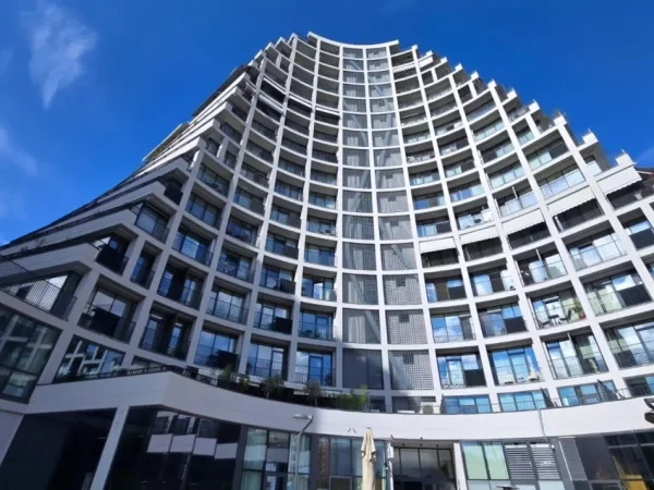 Tirane, shitet dyqan Kati 0, 193 m² (LAKE VIEW LIQENI)