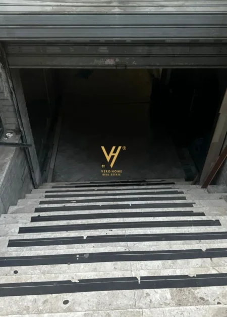 Tirane, jepet me qera ambjent biznesi Kati -1, 150 m² 700 € (JOENA, 21 DHJETORI)