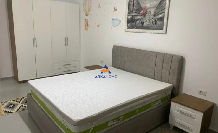 Tirane, jepet me qera apartament 1+1+Ballkon Kati 1, 73 m² 778 € 