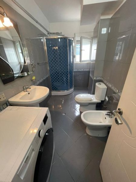 Tirane, jepet me qera nga Pronari, pa-komision apartament 2+1 , 90 m² 500 € (Rruga Kongresi manastirit tek pediatria)