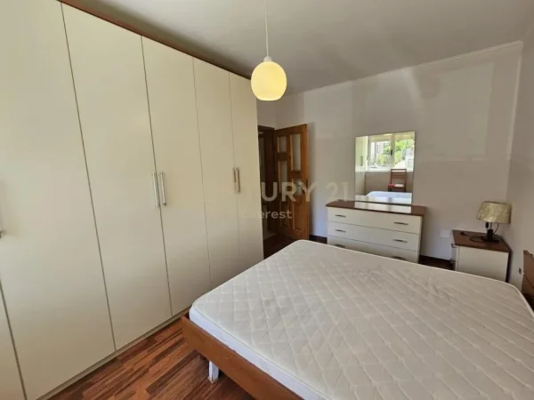 Tirane, shitet apartament 2+1+Ballkon Kati 2, 68 m² 130.000 € (RRUGA ALI VISHA)