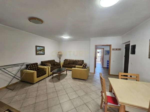 Tirane, shitet apartament 2+1+Ballkon Kati 2, 68 m² 130.000 € (RRUGA ALI VISHA)