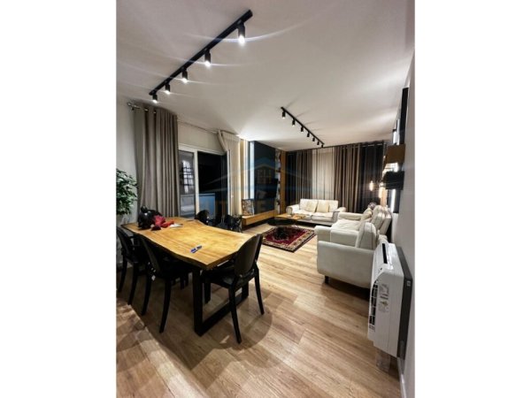 Tirane, jap me qera apartament 2+1 Kati 3, 105 m² 1.100 € (KODRA E DIELLIT 1)