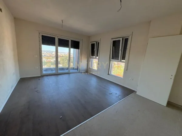 Tirane, shitet apartament 2+1+Ballkon Kati 7, 105 m² 197.000 € (DON BOSKO)