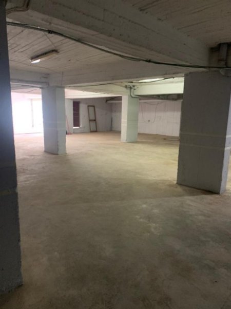 Tirane, shiten 45 Poste Parkimi, 750.000 € (Pallatet Cabej)