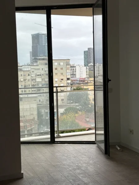 Tirane, jepet me qera zyre , 75 m² 550 € (MINE PEZA)