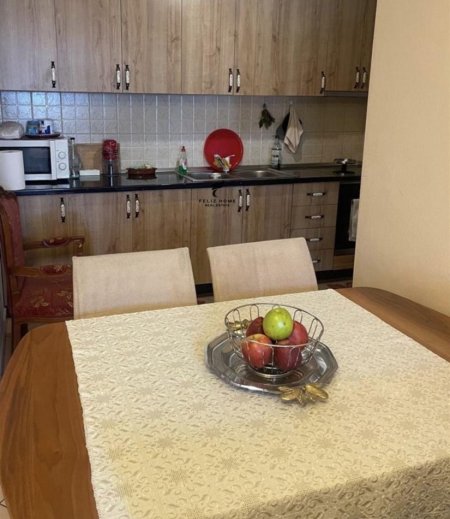Tirane, jepet me qera apartament 1+1 Kati 4, 70 m² 500 € (RRUGA E KAVAJES)