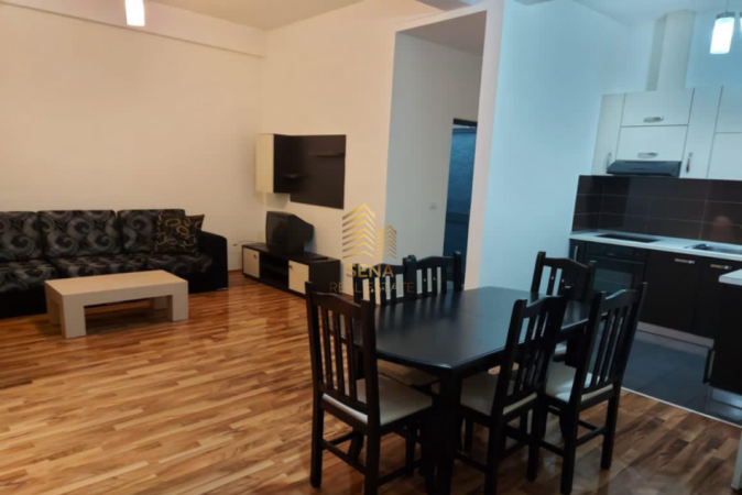 Tirane, jepet me qera Vile 1+1 Kati 1, 60 m² 460 € (Rruga Artan Lenja)