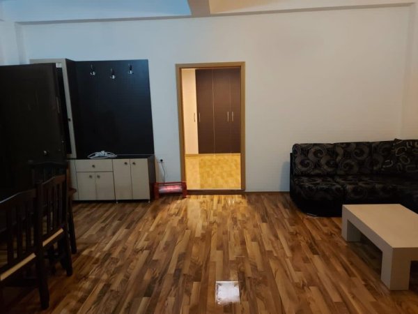 Tirane, jepet me qera apartament 1+1 Kati 1, 40.000 € (Rruga Artan Lenja)