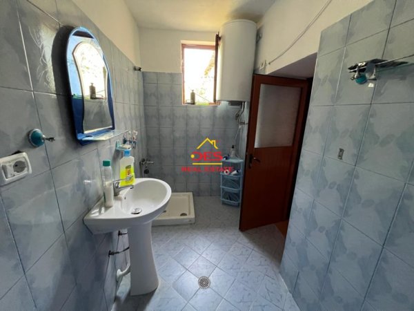 Vlore, shitet shtepi 2+1+Ballkon Kati 0, 94 m² 65.000 € (Kotë)