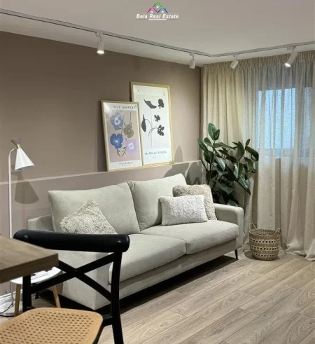 Tirane, jepet me qera Vile 2+1 Kati 3, 80 m² 750 € (Prane Kompleksit Grand, rruga Ali Visha)