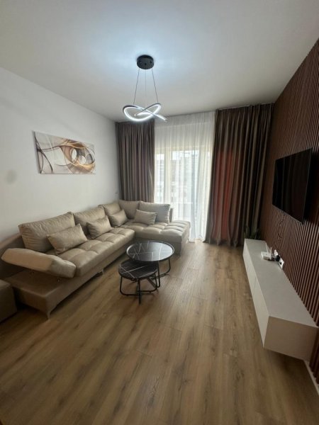 Tirane, jepet me qera apartament 2+1 Kati 8, 77 m² 1.000 € (Zogu i Zi)