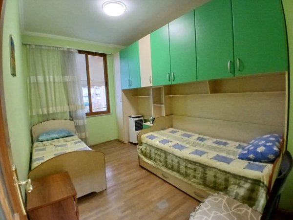 Tirane, jepet me qera apartament 2+1+Ballkon Kati 3, 120 m² 700 € (Cirku)