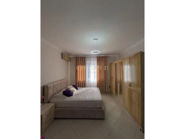 Tirane, jepet me qera garsonier 1+1 Kati 4, 40 m² 500 € (21 Dhjetori)