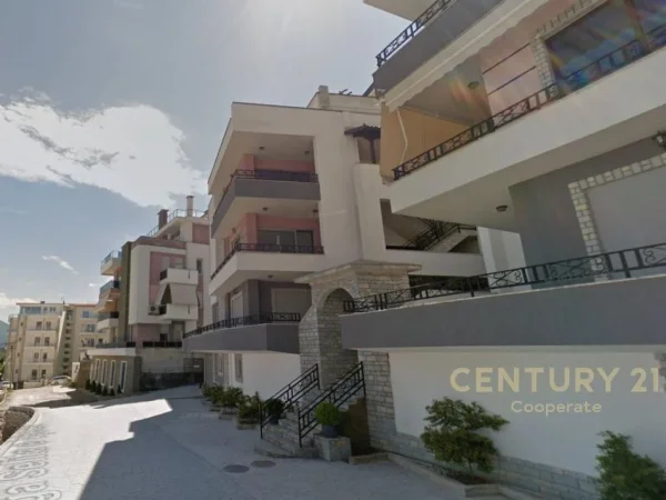Tirane, shitet apartament 2+1+Aneks+Ballkon Kati 3, 140 m² 310.000 € (Selite)