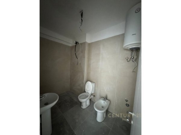 Durres, shitet apartament 1+1 Kati 2, 75 m² 98.000 € (Golem)