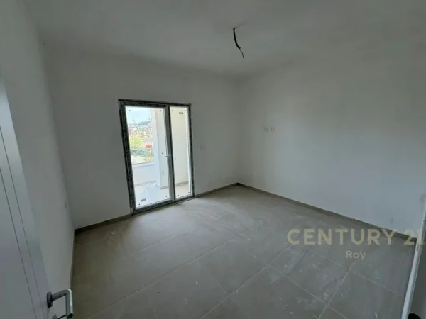 Durres, shitet apartament 1+1 Kati 2, 75 m² 98.000 € (Golem)