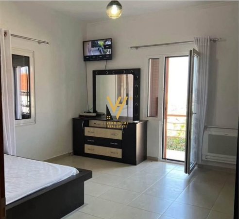 Tirane, jepet me qera apartament 2+1+Ballkon Kati 0, 200 m² 550 € (SELITE)