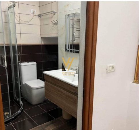 Tirane, jepet me qera apartament 2+1+Ballkon Kati 0, 200 m² 550 € (SELITE)