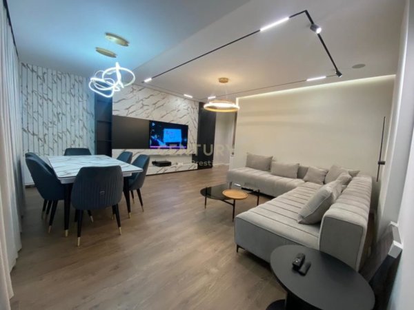 Tirane, jepet me qera apartament 2+1+Aneks+Ballkon Kati 3, 110 m² 1.700 € (Liqeni thate)