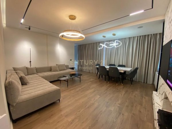 Tirane, jepet me qera apartament 2+1+Aneks+Ballkon Kati 3, 110 m² 1.700 € (Liqeni thate)