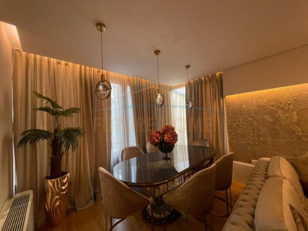 SHITET APARTAMENT 2+1+2 RRUGA E ELBASANIT