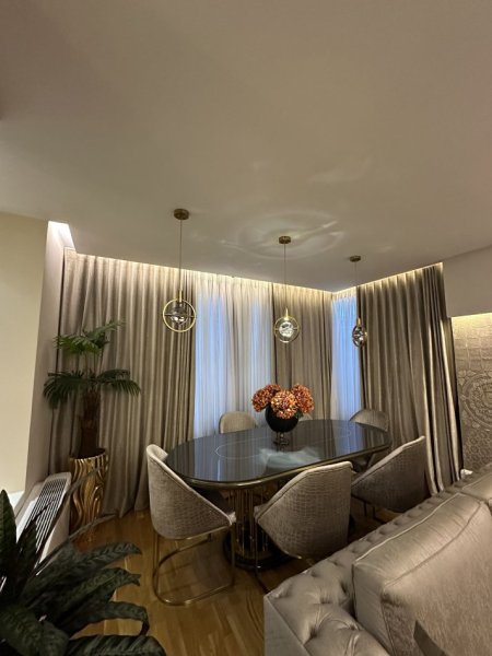 Tirane, shes apartament 3+1 , 129 m² 390.000 € (air albania)