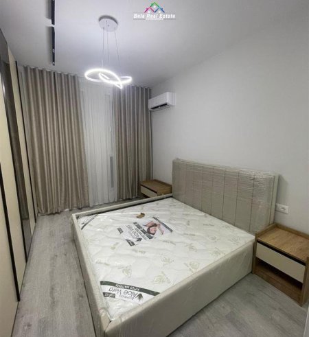 Tirane, jepet me qera apartament 2+1+Ballkon Kati 1, 120 m² 600 € (Tek Univers City)