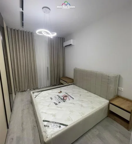 Tirane, jepet me qera apartament 2+1+Ballkon Kati 1, 120 m² 600 € (Tek Univers City)