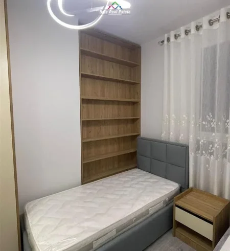 Tirane, jepet me qera apartament 2+1+Ballkon Kati 1, 120 m² 600 € (Tek Univers City)