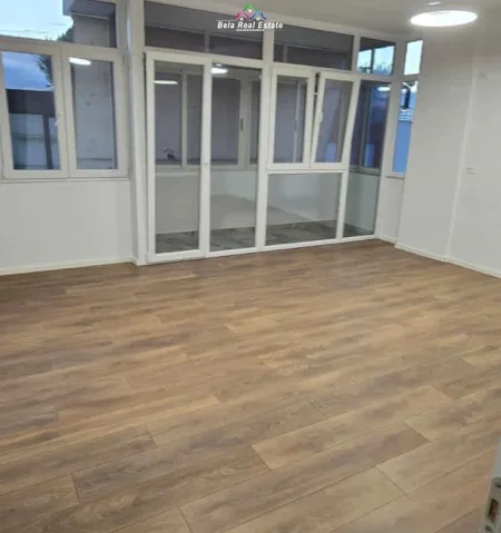 Tirane, shitet apartament 2+1+Ballkon Kati 7, 93 m² 218.000 € (prane KMY)