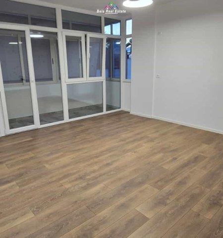 Tirane, shitet apartament 2+1+Ballkon Kati 7, 93 m² 218.000 € (prane KMY)