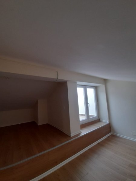 Tirane, shitet apartament 2+1 Kati 3, 170.000 € 