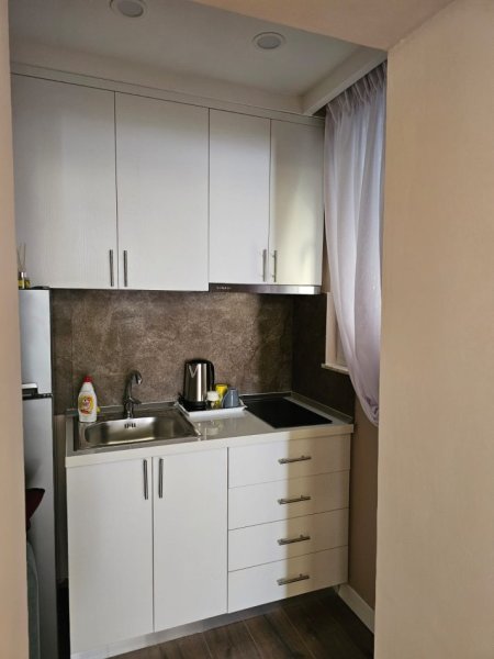 Tirane, jepet me qera garsonier , 60 m² 400 € (Rruga Fortuzi)
