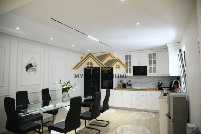 Durres, jepet me qera 2+1 Kati 1, 500 m² 2.000 € 
