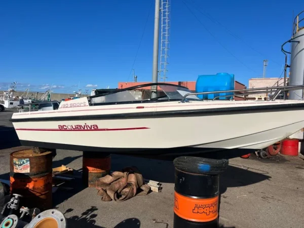 Durres, shes motoskaf , 2.500 €