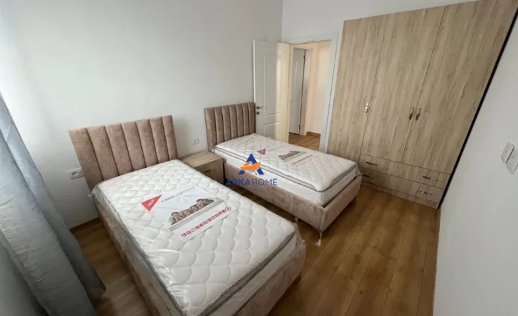 Tirane, jepet me qera apartament 2+1+Ballkon Kati 3, 85 m² 415 € 