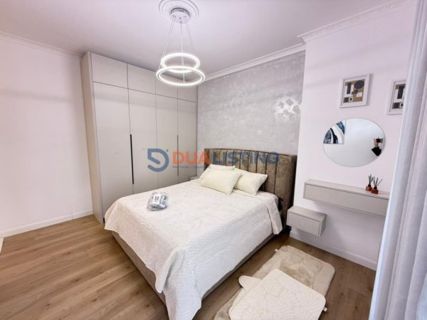 Tirane, shitet apartament 2+1+Ballkon Kati 4, 101 m² 173.000 € (Astiri)