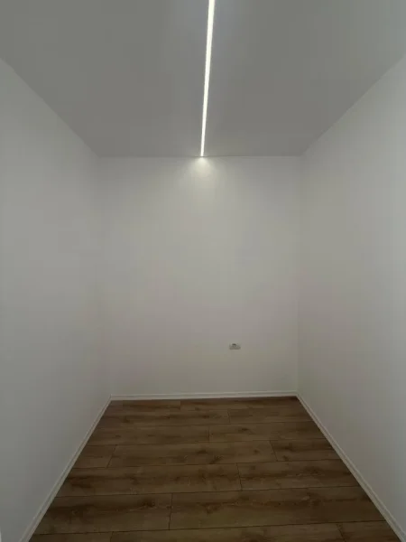 Tirane, shitet apartament 1+1 Kati 5, 72 m² 165.000 € (RRUGA FORTUZI QENDER)