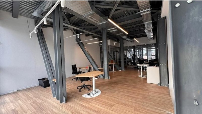 Tirane, jepet me qera zyre Kati 7, 180 m² 3.000 € (Komuna e Parisit)