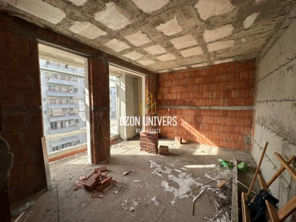 Tirane, shitet apartament 2+1+Ballkon Kati 5, 132 m² 165.000 € (Rruga Hito Cako, Astir Tirana, Albania)