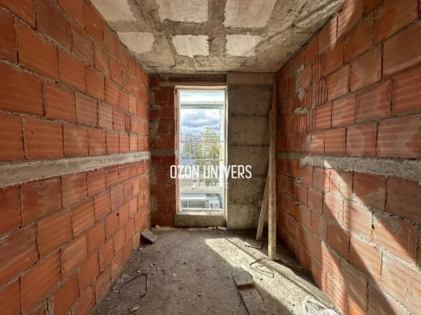 Tirane, shitet apartament 2+1+Ballkon Kati 5, 132 m² 165.000 € (Rruga Hito Cako, Astir Tirana, Albania)