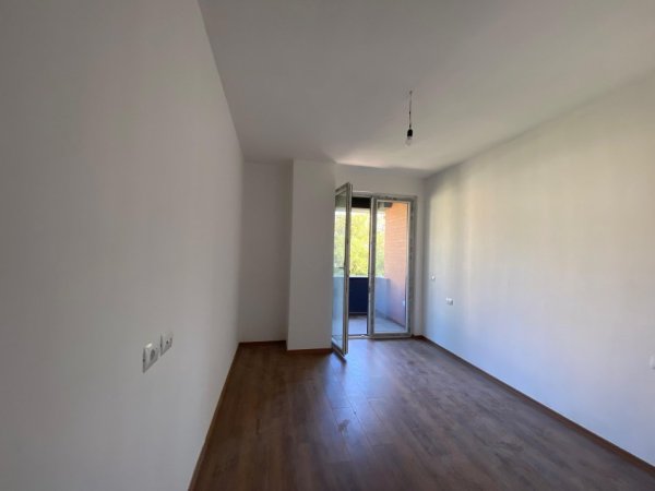 Tirane, shitet apartament 1+1 Kati 3, 69 m² 173.600 € (prane shkolles Osman Myderizi)