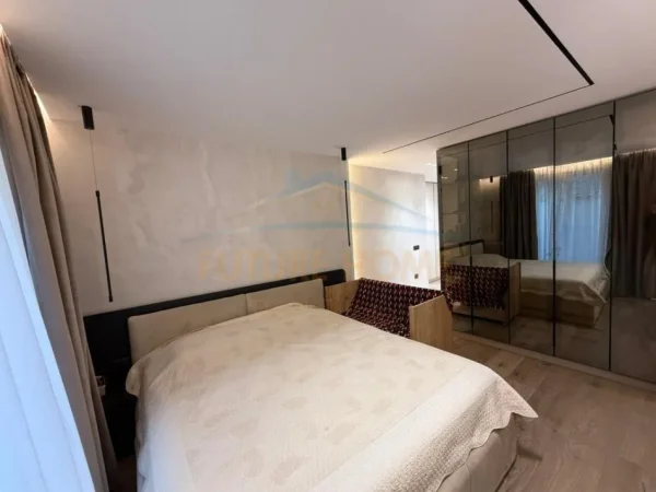 Tirane, shitet apartament 3+1 Kati 2, 165 m² 355.000 € (Kopshti Botanik)