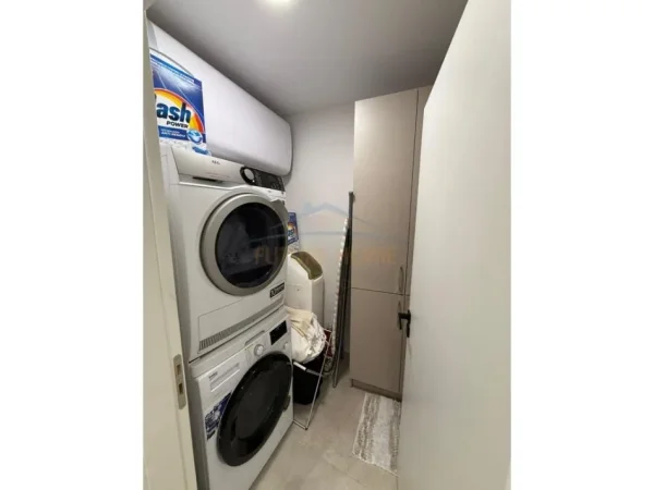 Tirane, shitet apartament 3+1 Kati 2, 165 m² 355.000 € (Kopshti Botanik)