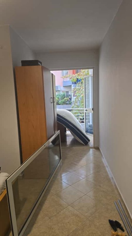 Tirane, jepet me qera apartament Kati 1, 70 m² 400 € (YZBERISHT)