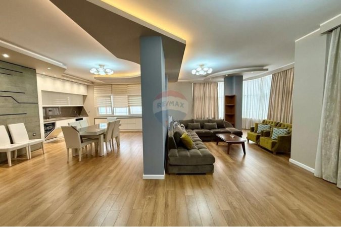 Tirane, jepet me qera apartament 4+1 Kati 2, 210 m² 1.350 € (Rruga Bill Klinton Komuna e Parisit, Tiranë)