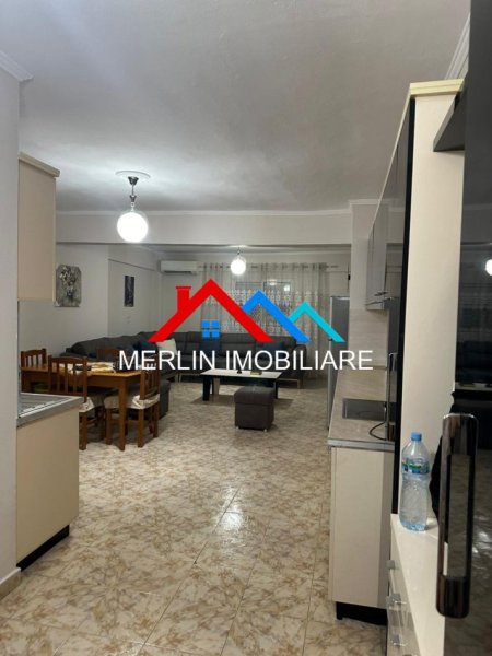 Tirane, jepet me qera apartament 2+1+Ballkon Kati 5, 120 m² 570 € (RRUGA DRITAN HOXHA)
